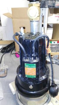 Bomba sumergible para aguas fecales con valvula anti retorno